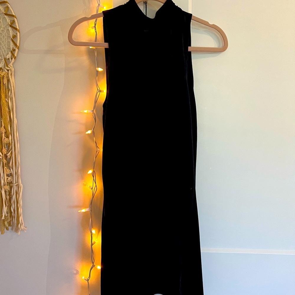 Turtle Neck black velvet sleeveless dress